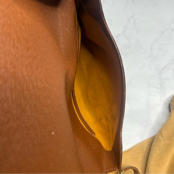 LOUIS VUITTON MONOGRAM MUSETTE TANGO SHORT SHOULDER BAG - Picture 5 of 10